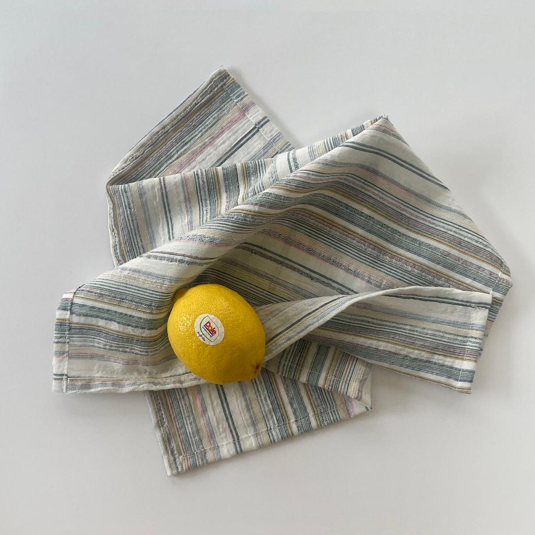 Vintage kitchen cloth / white