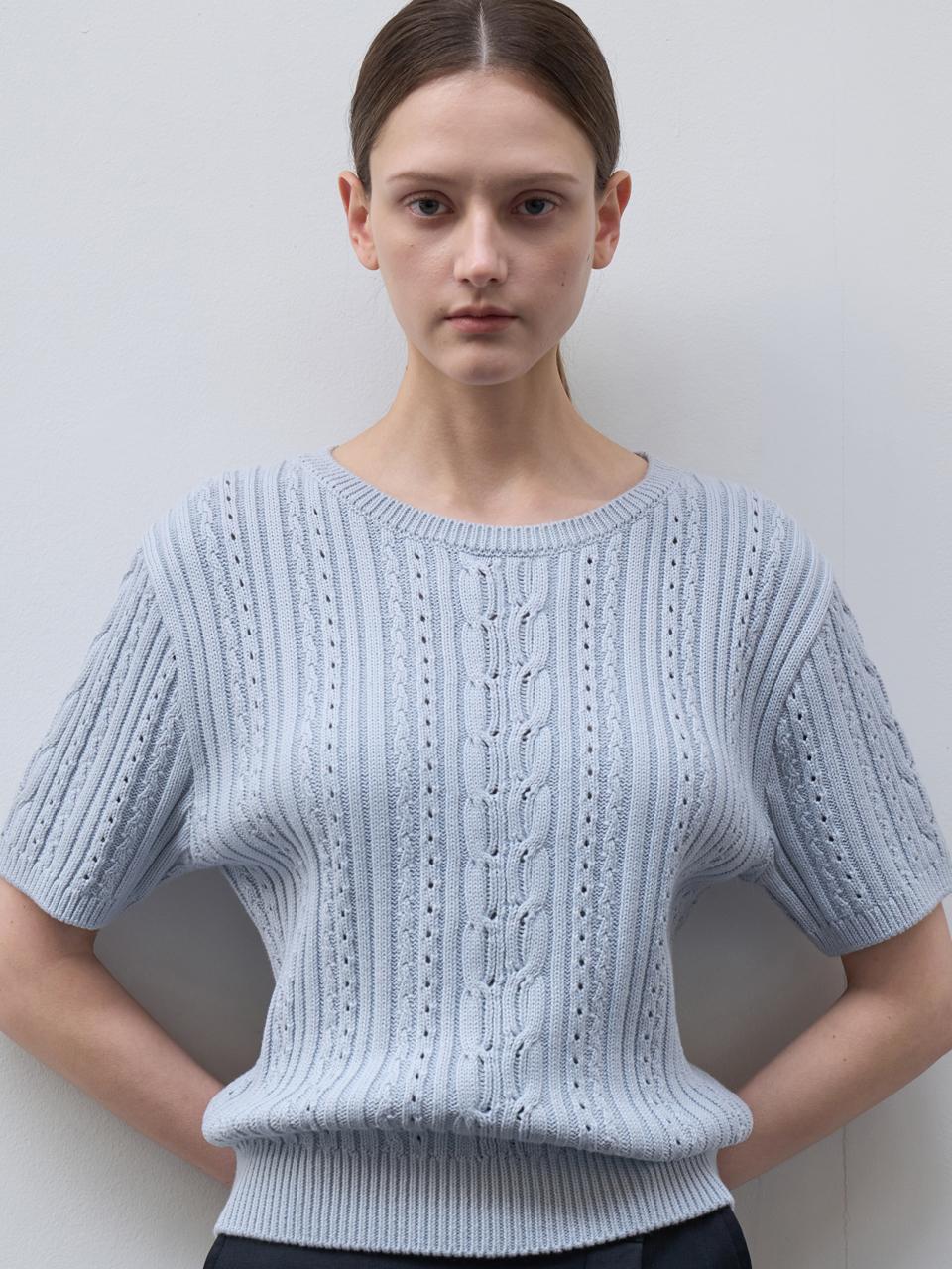 케이블 하프 니트 라이트 블루 amr2045