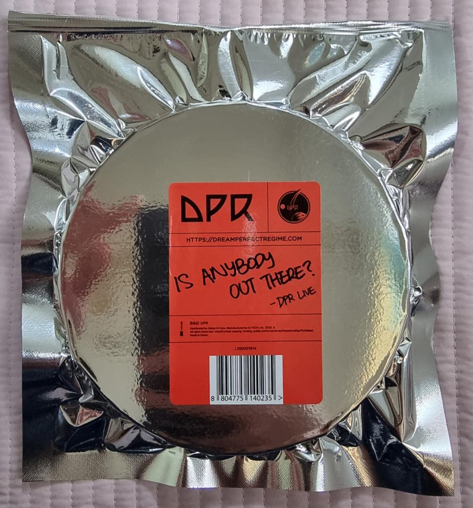 [미개봉CD/진공포장완벽] DPR LIVE - 정규 1집 IS ANYBODY OUT THERE (USB포함)