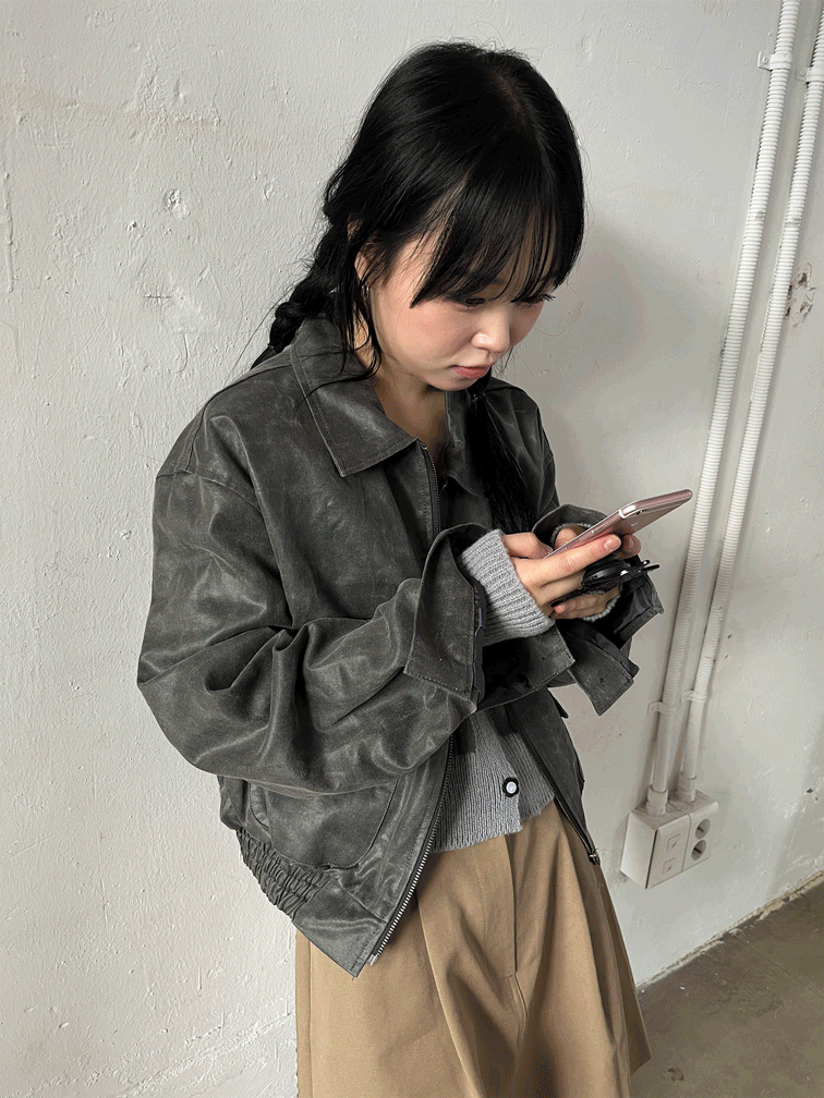 spread crack blouson