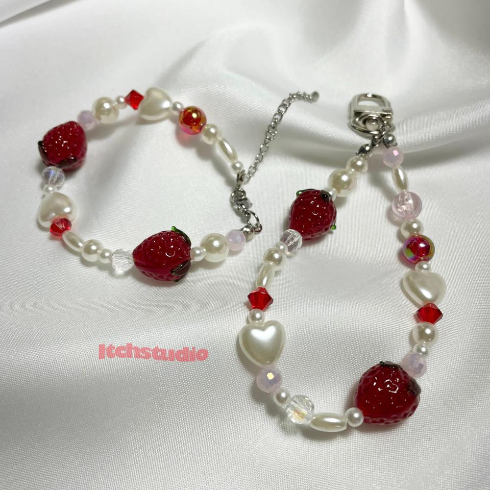 비즈키링 ver14 딸기 진주키링 에어팟키링 z플립키링 키홀더 귀여운키링 [렛채스튜디오]