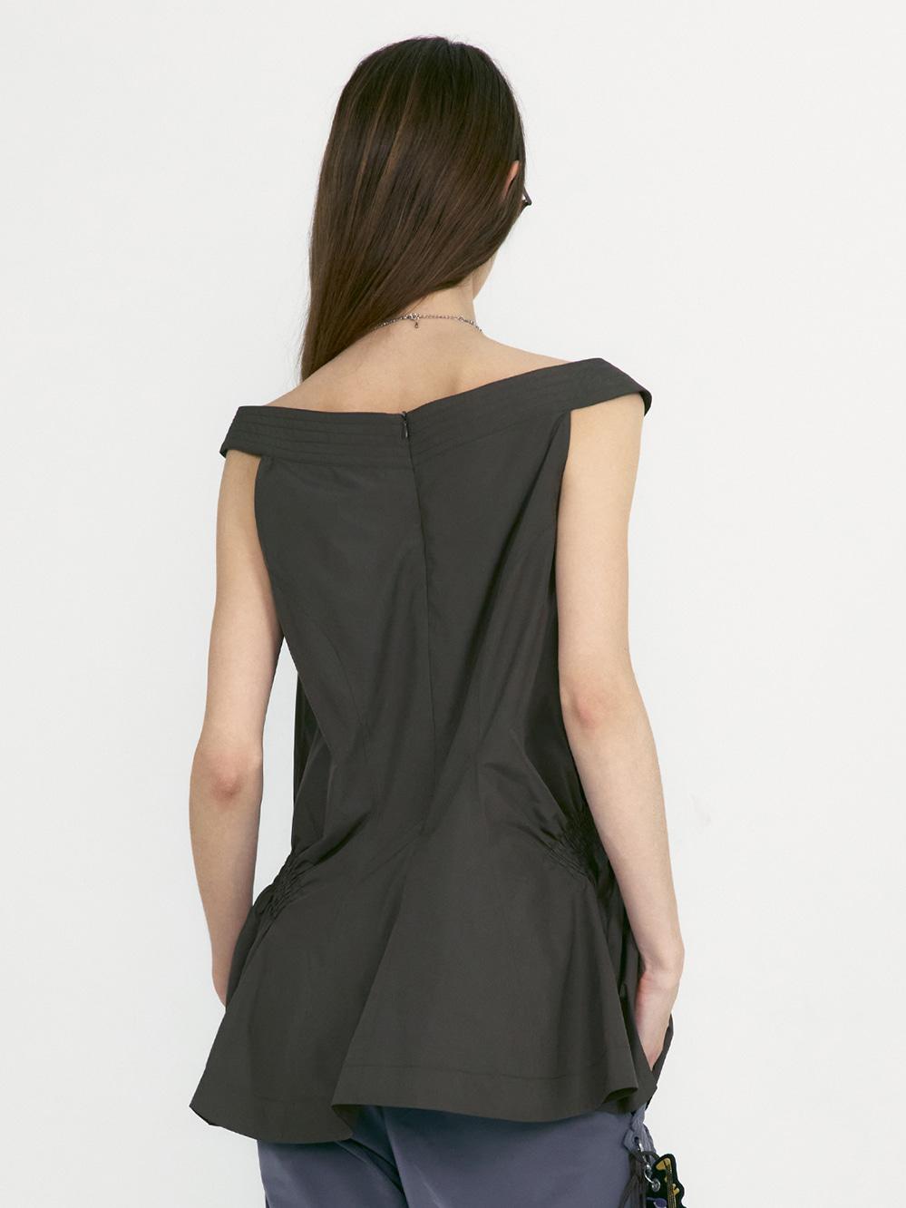 OFF-SHOULDER SHIRRED BLOUSE TOP_KHAKI