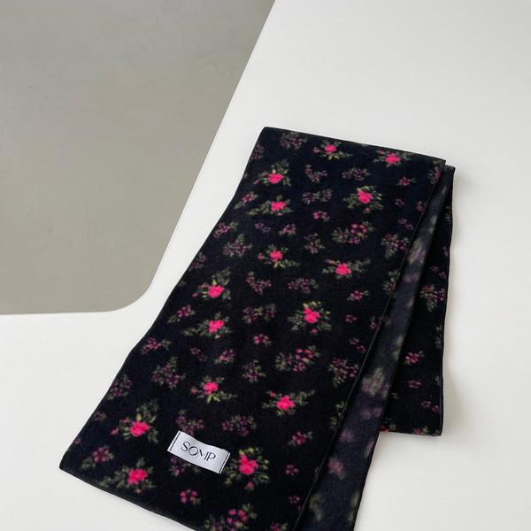 Wide flower muffler
