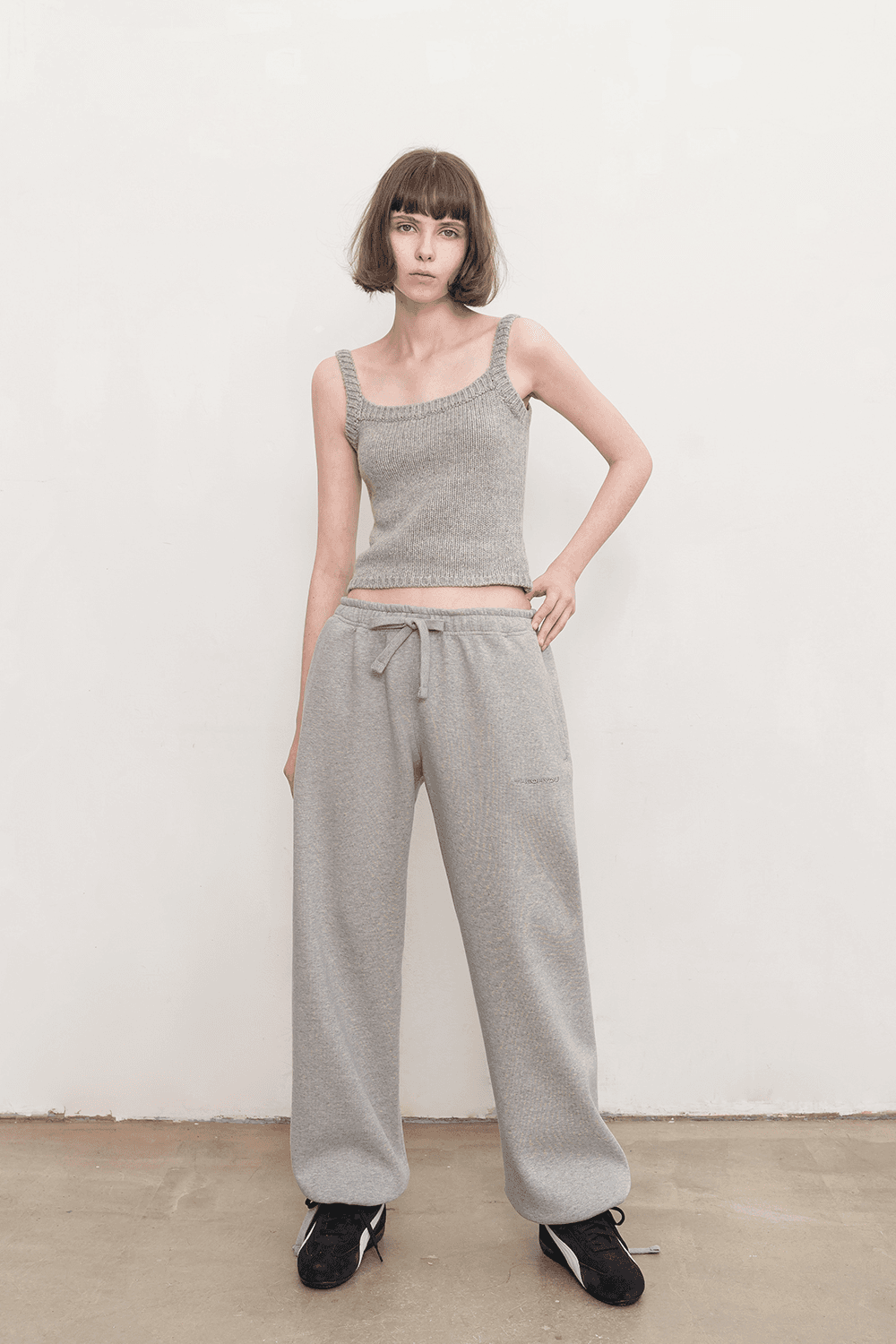 THEOHYOU SWEAT PANTS (GREY)
