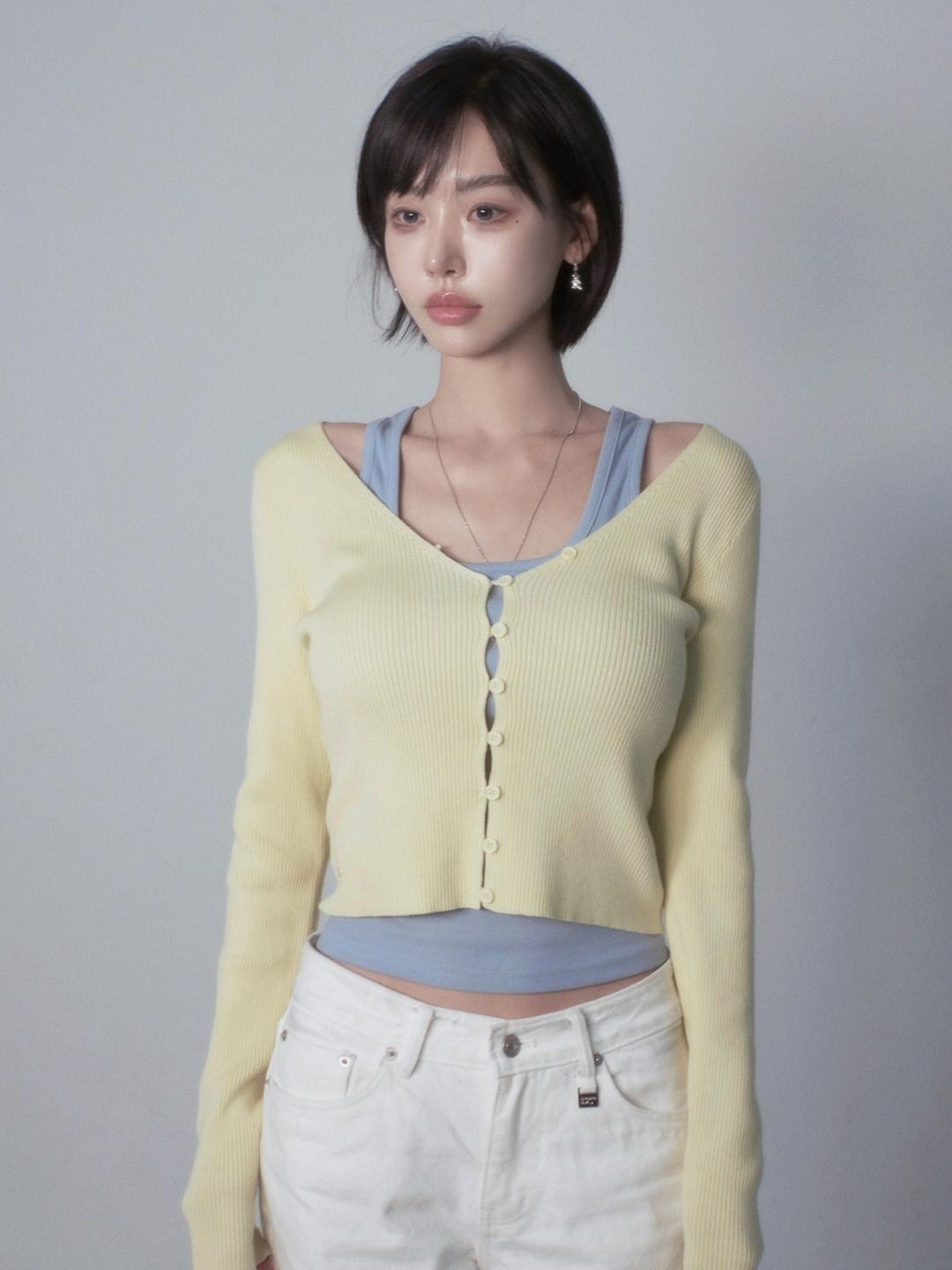 Button Hook V-Ribbed Cardi