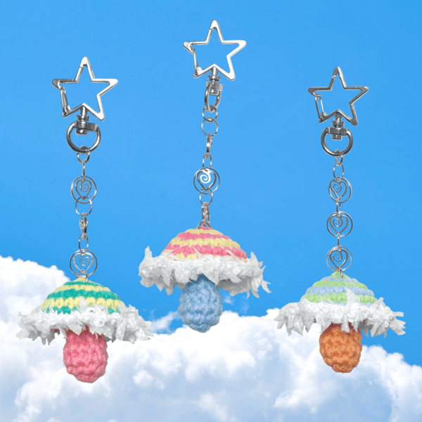 (new!) handmade mushroom key-ring