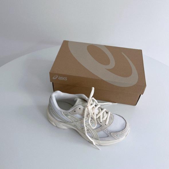 [해외]아식스 우먼스 젤 1130 화이트 버치 1202A163-100