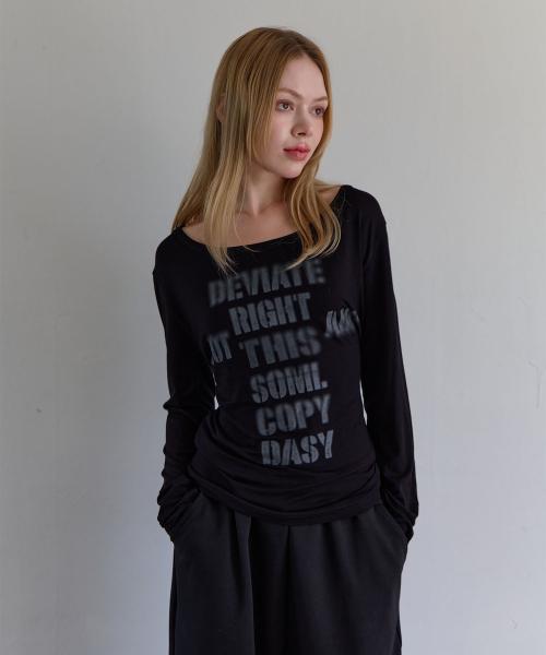 블러 레터링 루즈핏 롱슬리브 (블랙)