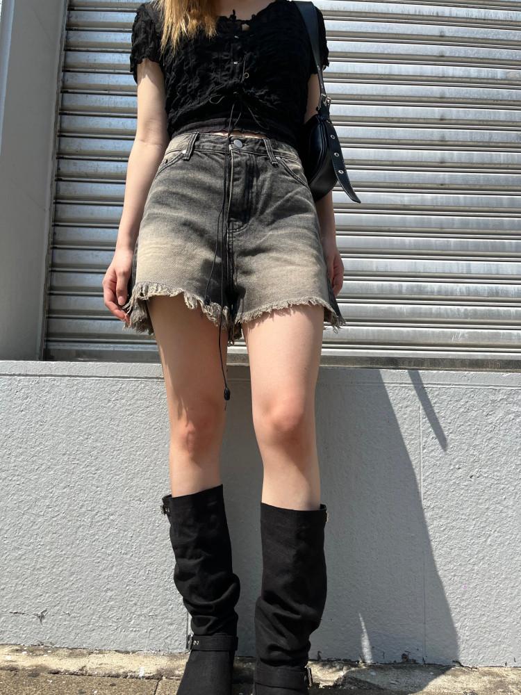 [타임라인서울] 샌드 데님 숏츠(2color)