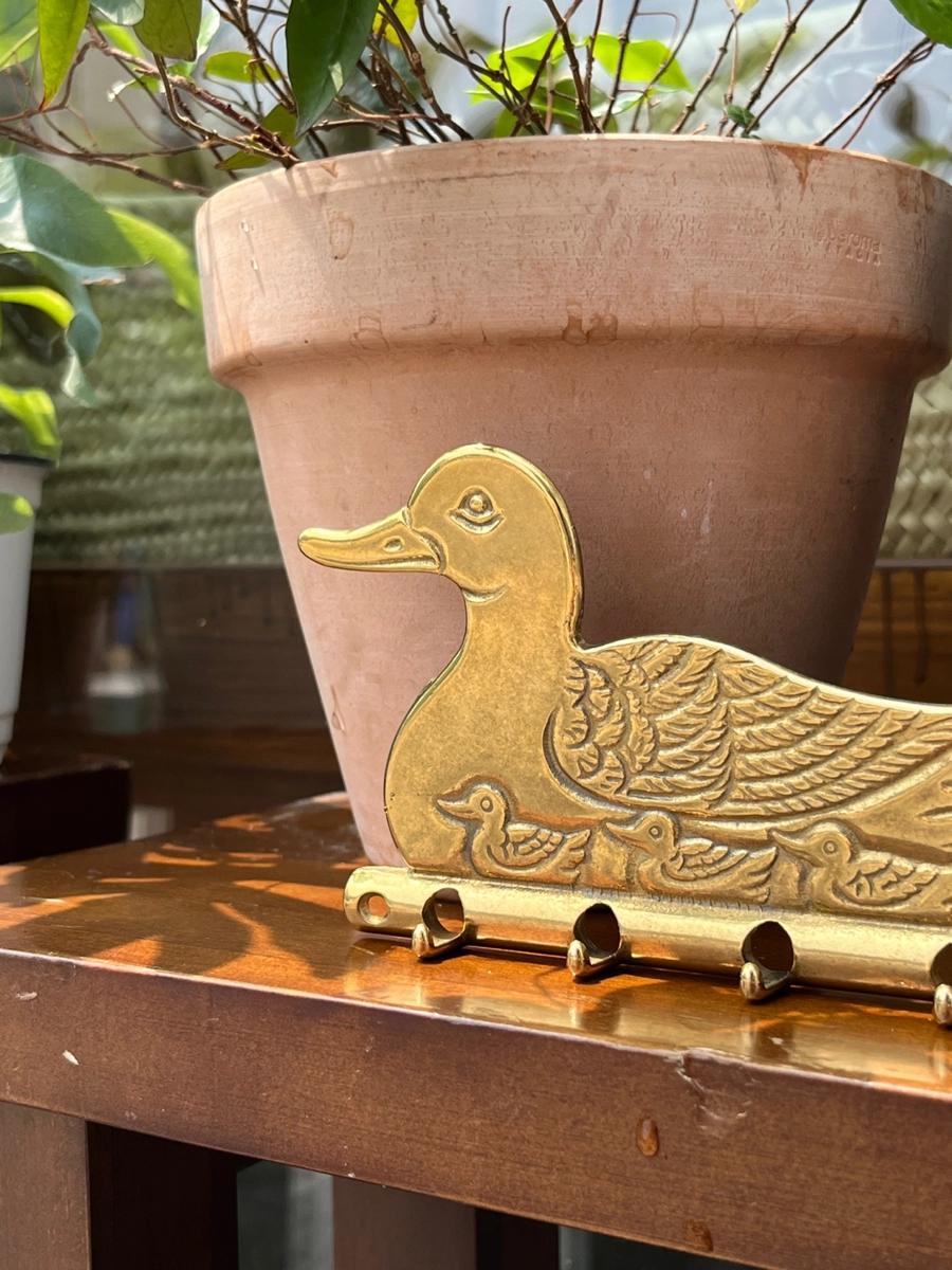 이태리 엄마와 세쌍둥이 오리 황동벽걸이