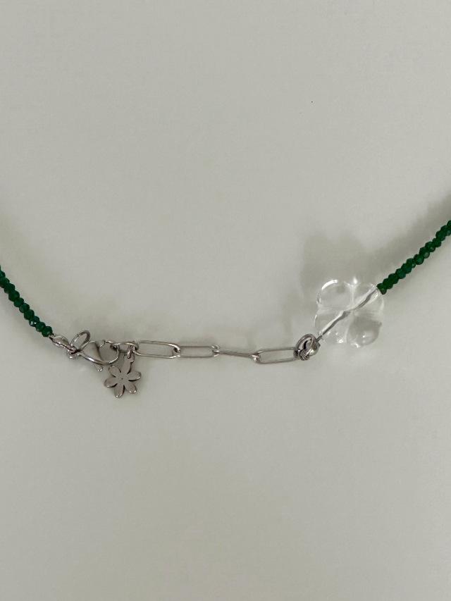 4 𝑐𝑙𝑜𝑣𝑒𝑟 𝑛𝑒𝑐𝑘𝑙𝑎𝑐𝑒