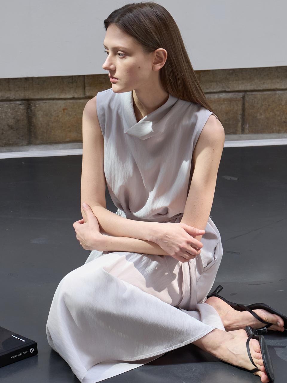 하이넥 맥시 원피스 그레이 amr2061