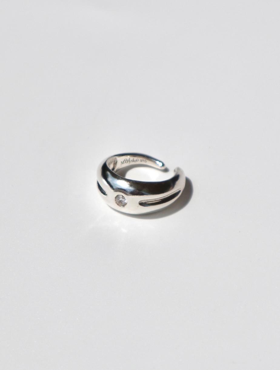 Open cubic ring