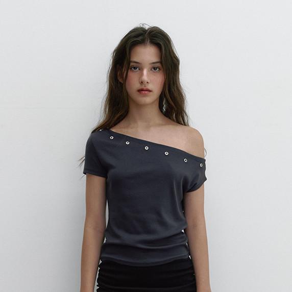 EYELET ONE SHOULDER T (NAVY)