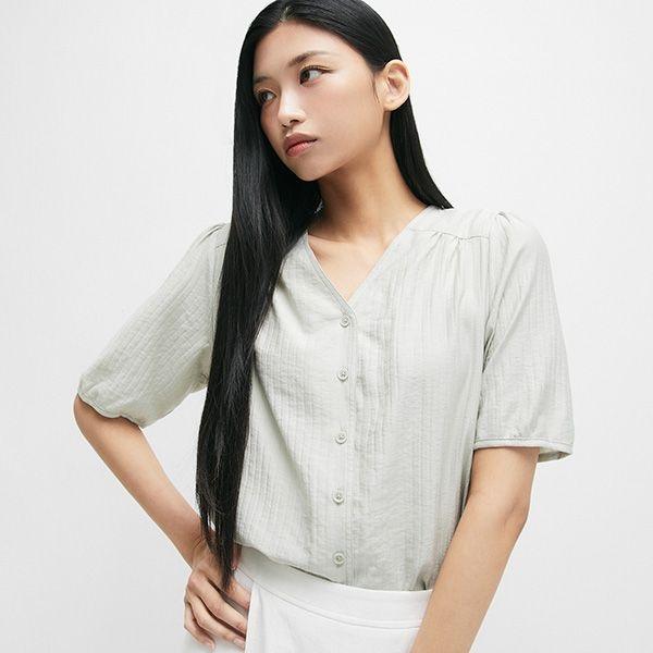 브이넥 볼륨 블라우스_MIWBWE720A