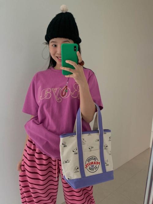 바이주베리 골드 로얄 티셔츠 (기모) - 2col