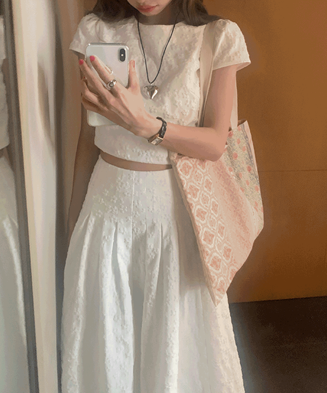 오호 [당일발송] 자체제작 프렌치 자카드 자수 크롭 반팔 티셔츠 라운드넥 캡소매 화이트 블라우스 웨딩드레스 셀프웨딩 피로연 투피스세트 가능-블라우스