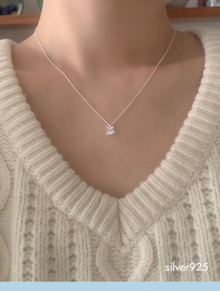 (모앳/목걸이) bow cubic necklace (silver925) 실버 큐빅 리본 미니 펜던트 네크리스