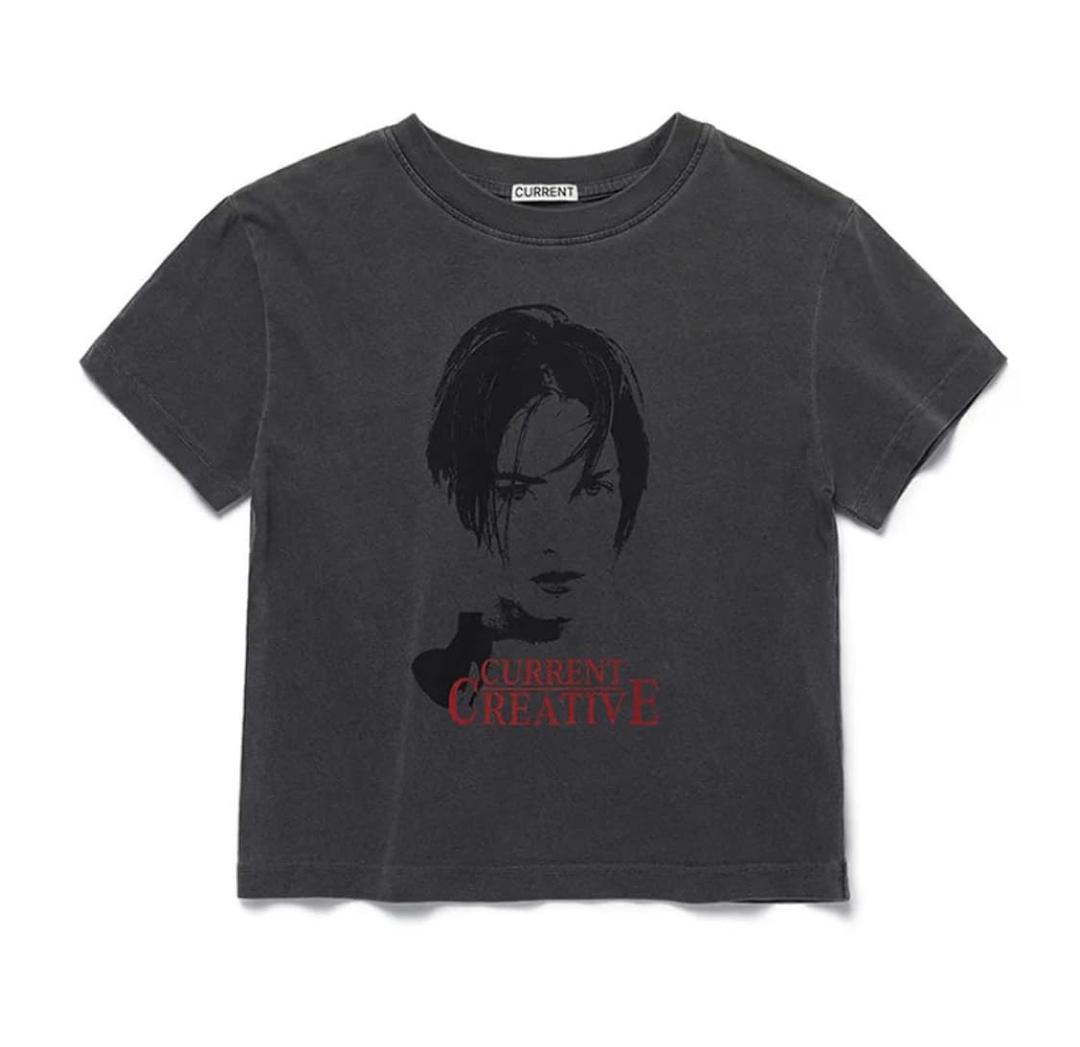 커렌트 90S PRINTED CROP TEE_CHACOAL GRAY | 후루츠패밀리