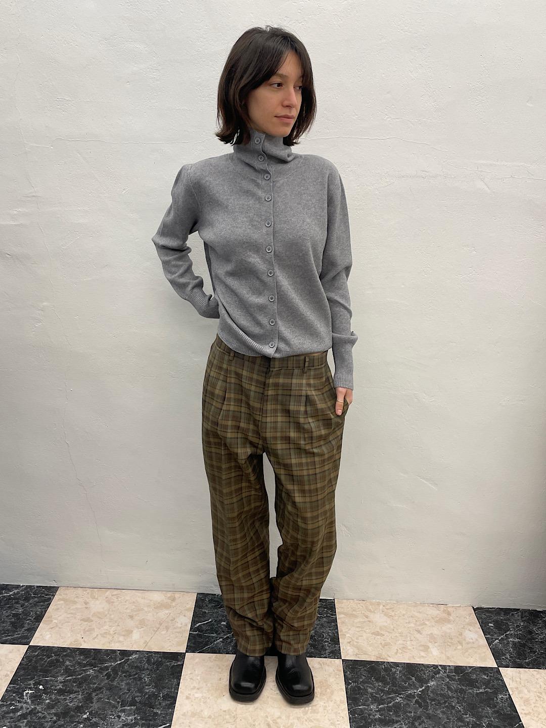 [Curated]Ribbed high-neck cardigan in grey