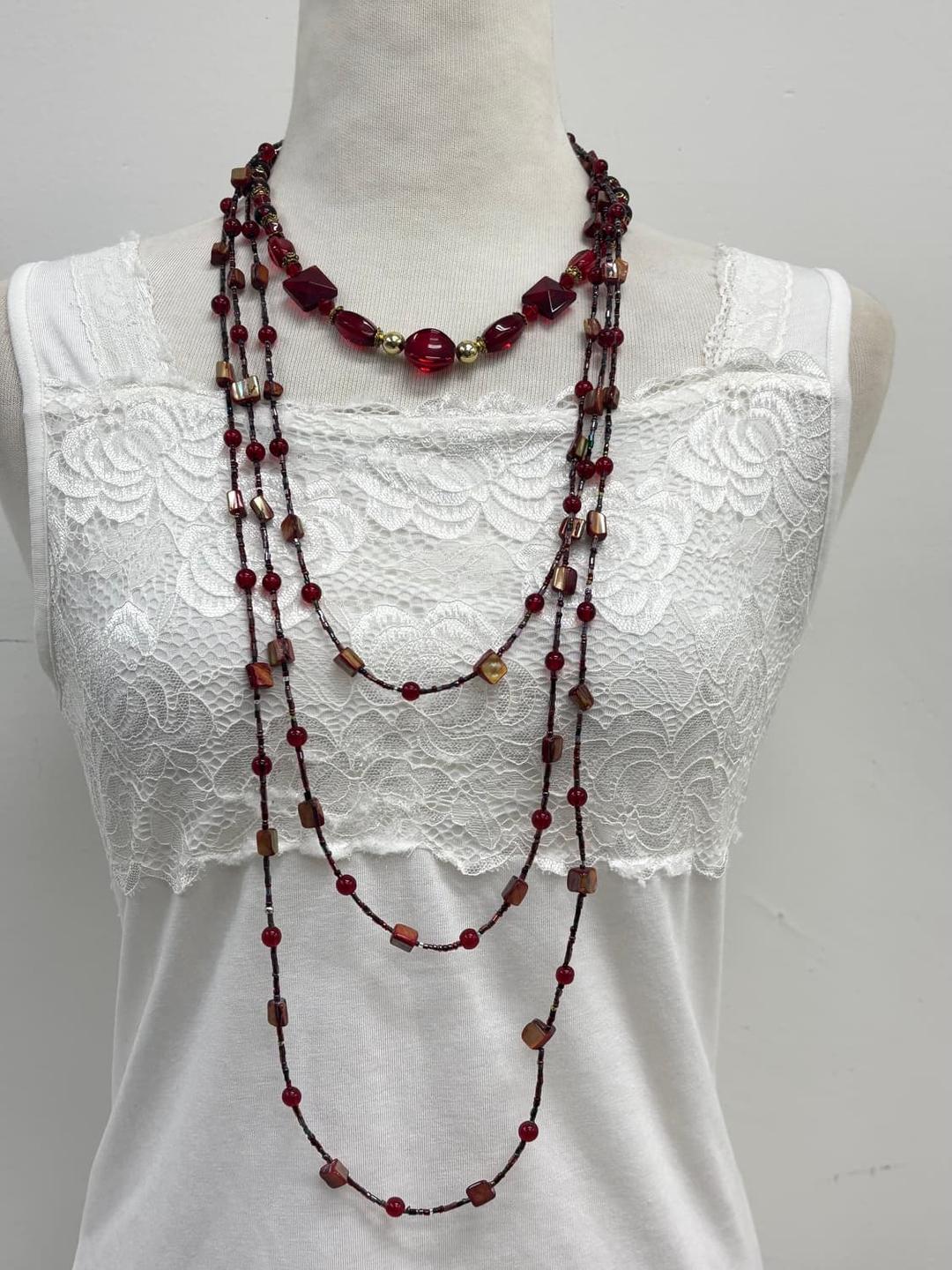 빈티지 레드 레이어드 목걸이 | 후루츠패밀리