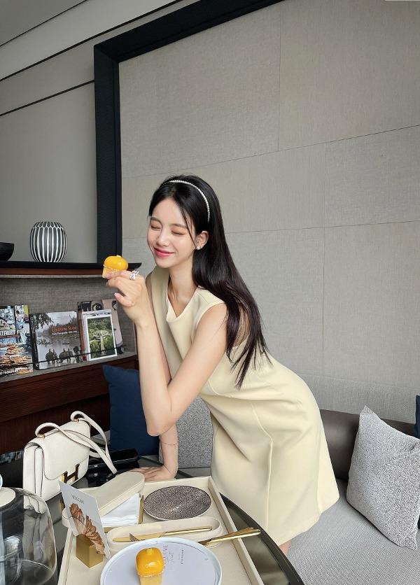 (THEMANON MADE) 조이 보트넥 미니 a라인 드레스 (3color)