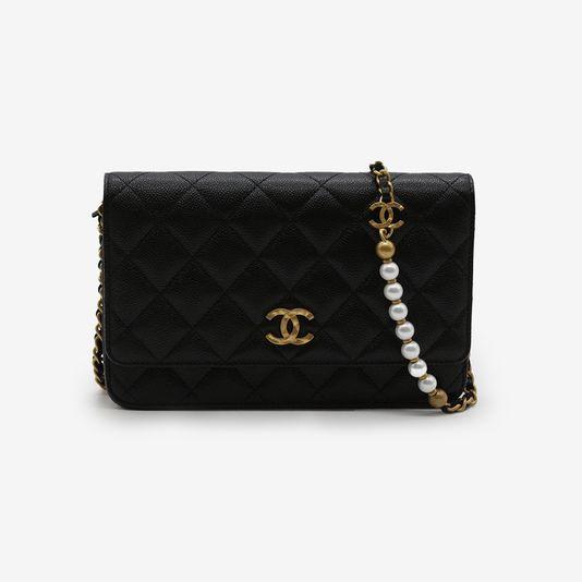 샤넬 시즌 WOC 미니백 크로스백 캐비어 금장 블랙 AP4580