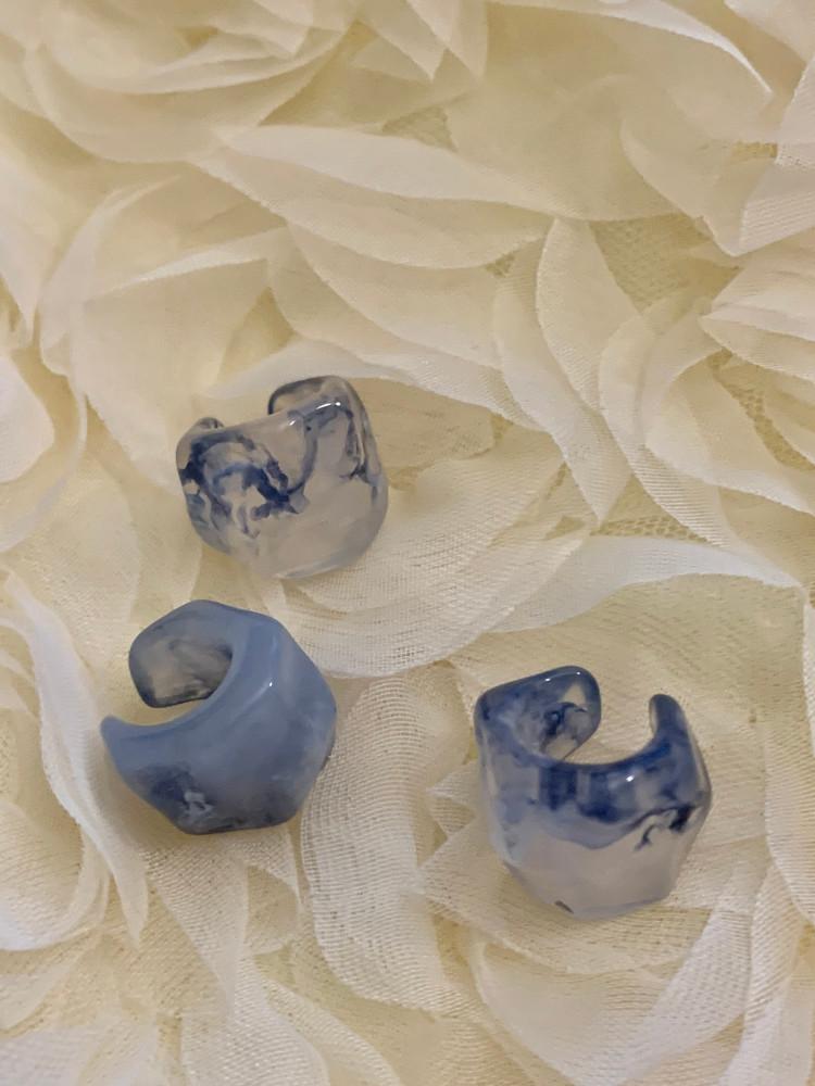 ice earcuff
