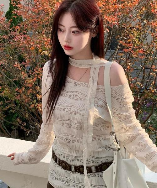 Pattern Punching Long sleeve - Ivory