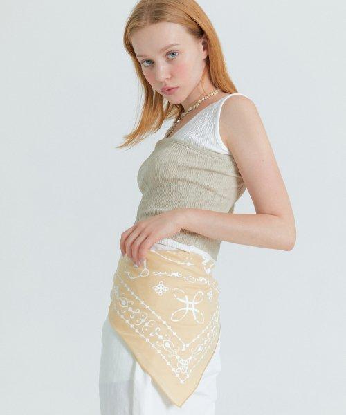 하트 시그니처 로고 패턴 반다나(BEIGE)