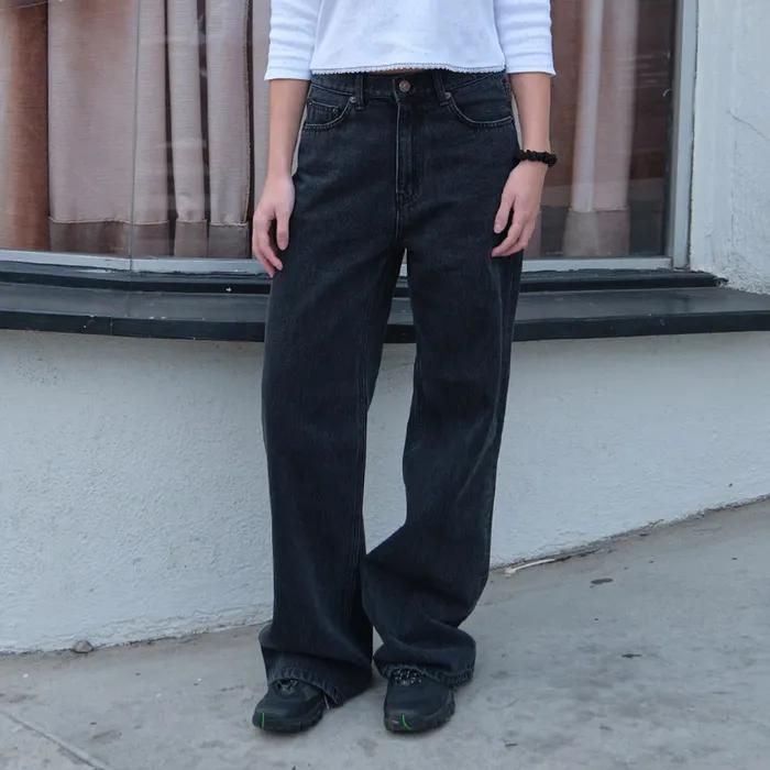 RELAXED-FIT JEANS_WASHED BLACK_LC253PT24BK