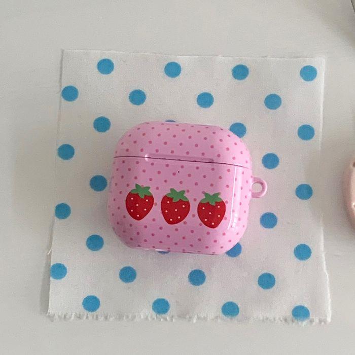 DOT STRAWBERRY AIRPODS CASE