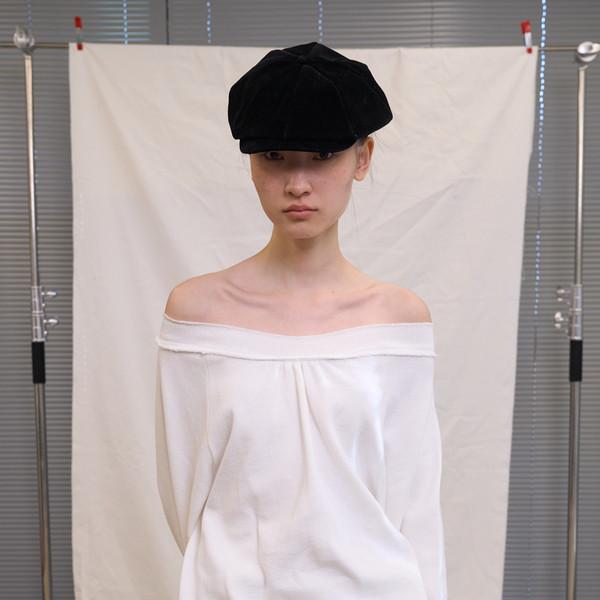 [3/25 순차 출고] Off Shoulder String Sweatshirt (Ivory)
