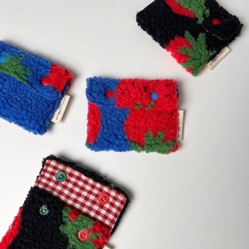 딸기뽀글이 미니파우치 에어팟 무선이어폰 카드지갑