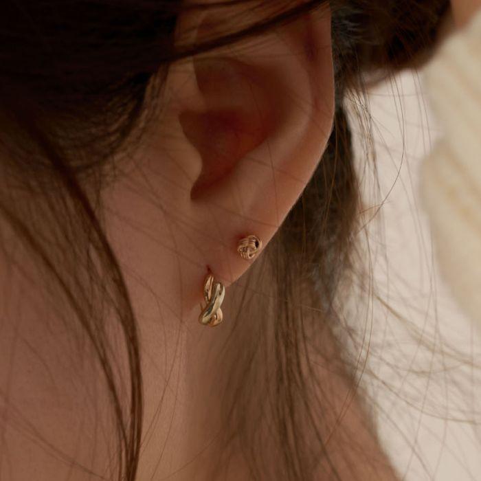 14k two tone twist one touch earrings (1pair)