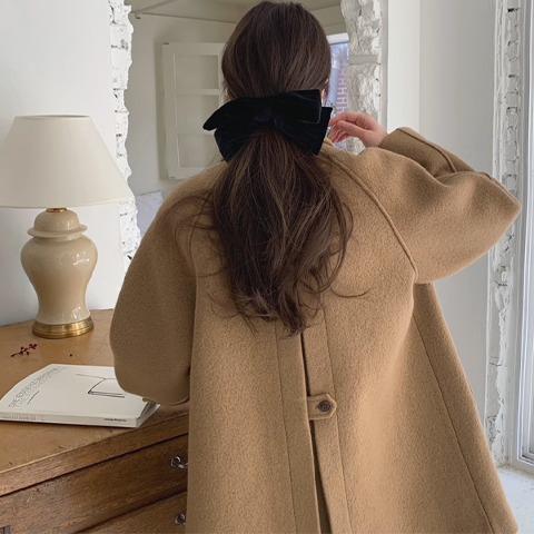 무드있는 겨울감성룩 뮤에다코트