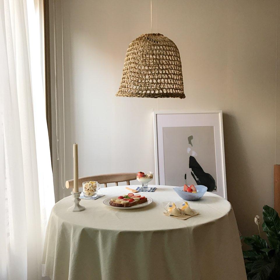 cream tablemat
