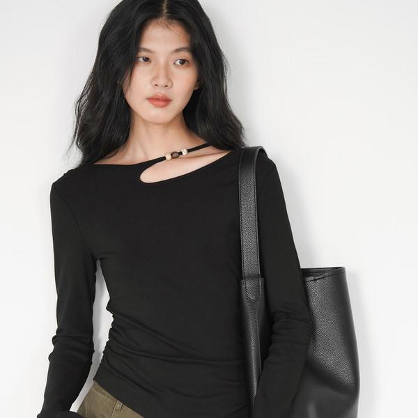 Curve Neck Strap T-shirt