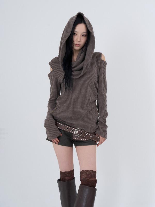 [ made ] cawl neck hood slit stud knit / brown