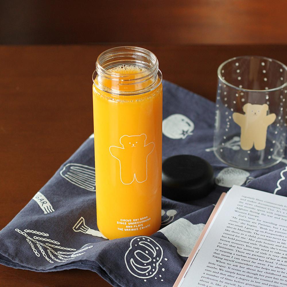 CBB Bottle 03 bear hug