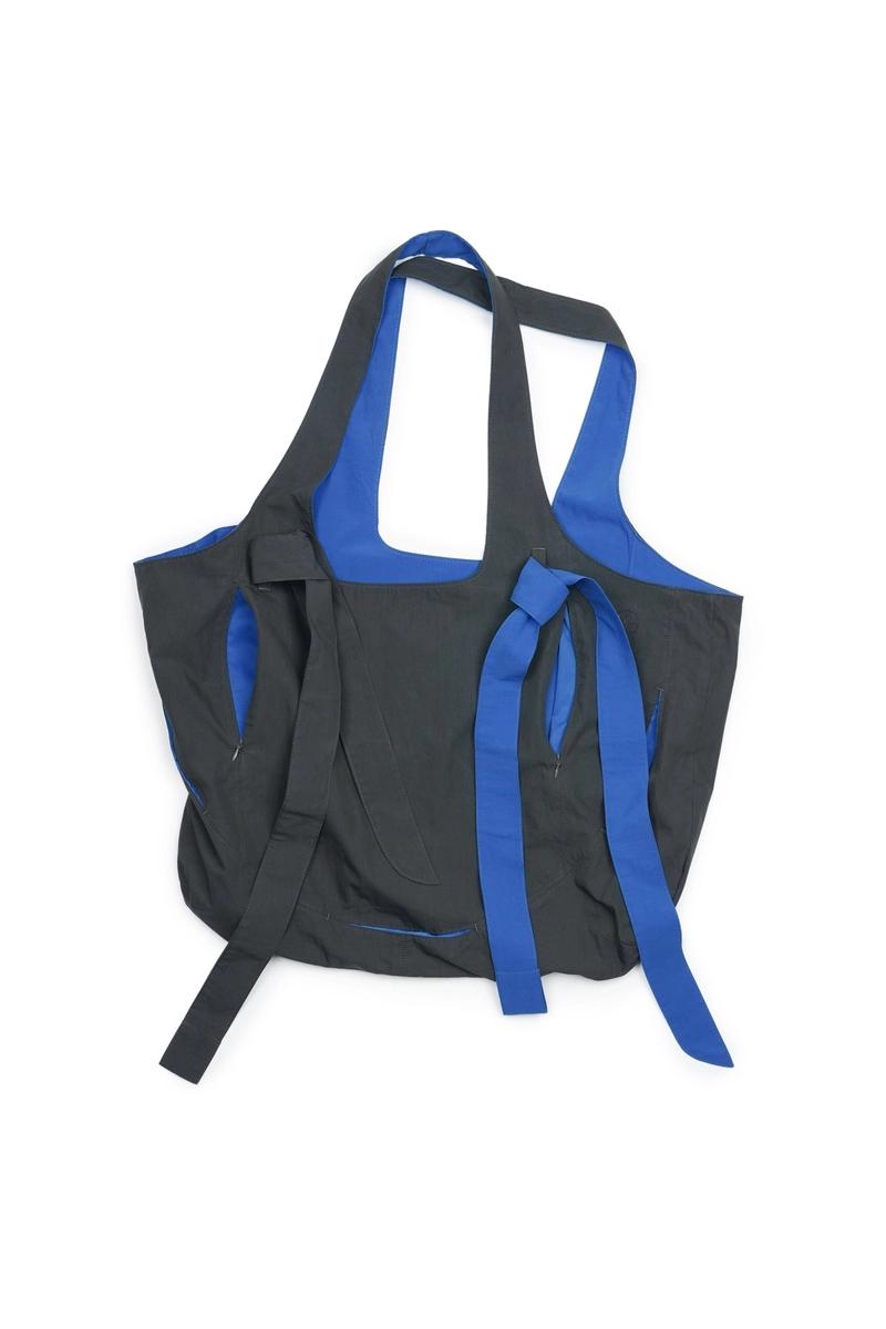 YIYAE - Contrast Tonal Reversible Tote Bag Charcoal/Blue