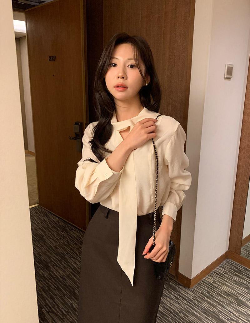 가내스라 [겨울하객룩💍] 르네 타이 블라우스 (3color)