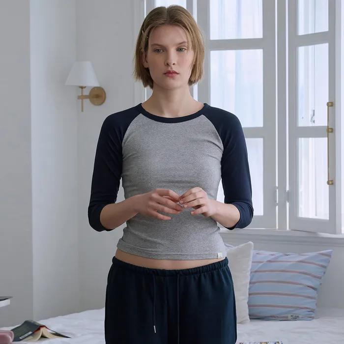 ESSENTIAL 3/4 SLEEVE TOP (GREY-NAVY)