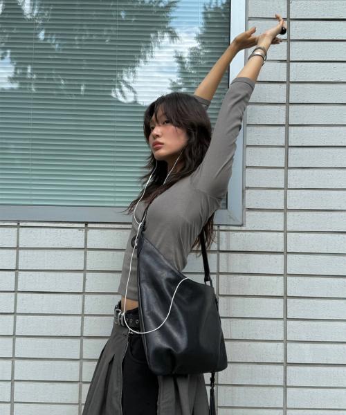 Faugeres Tassel Shoulder 33_RCBSX25645BKX