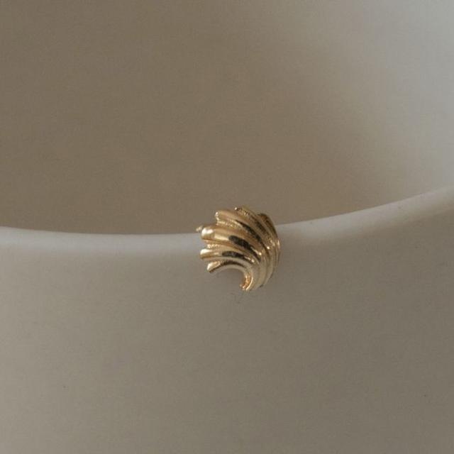 14k shell piercing