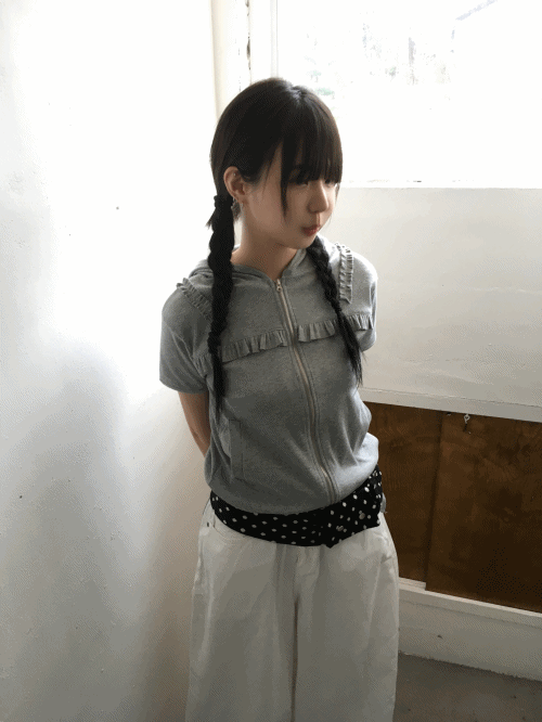 GOLGI FRILL HALF HOOD ZIP-UP (GRAY / IVORY)