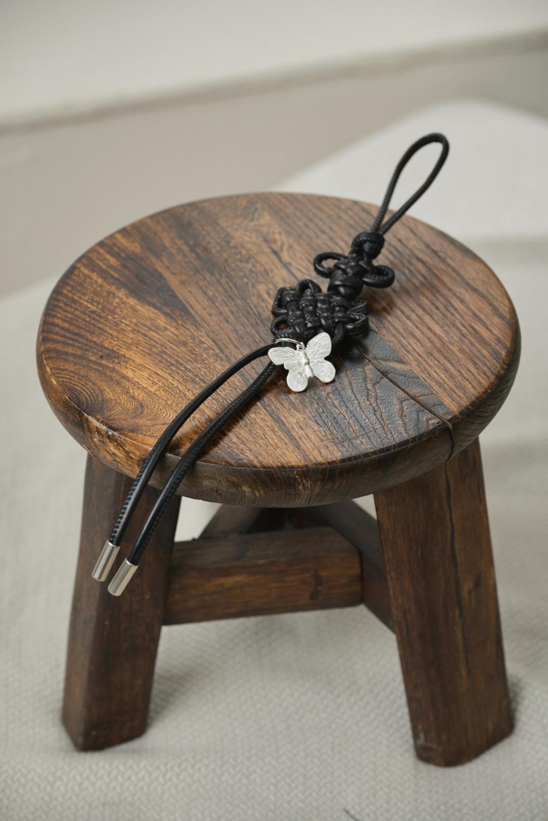 화접나비매듭, Hwajeop Silver Butterfly Knot