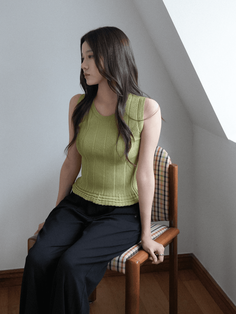 [NouArté] 제인 프릴 니트 슬리브리스 탑 (올리브)