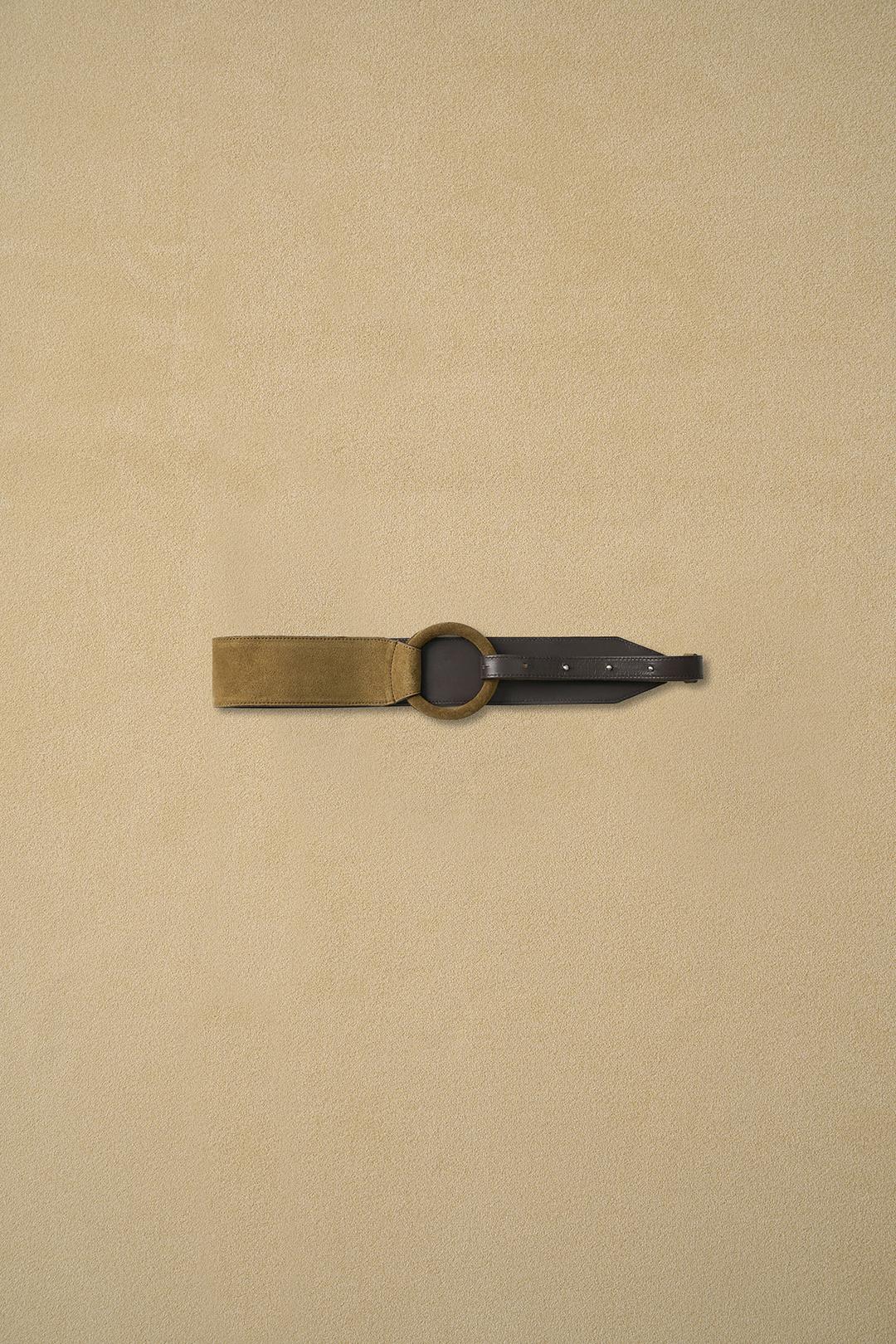 Cow ring leather belt