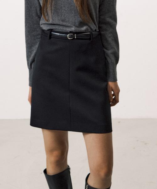 오블리크 백 슬릿 미니 스커트_BLACK